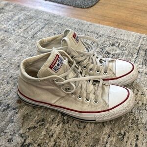 Low-top white Converse